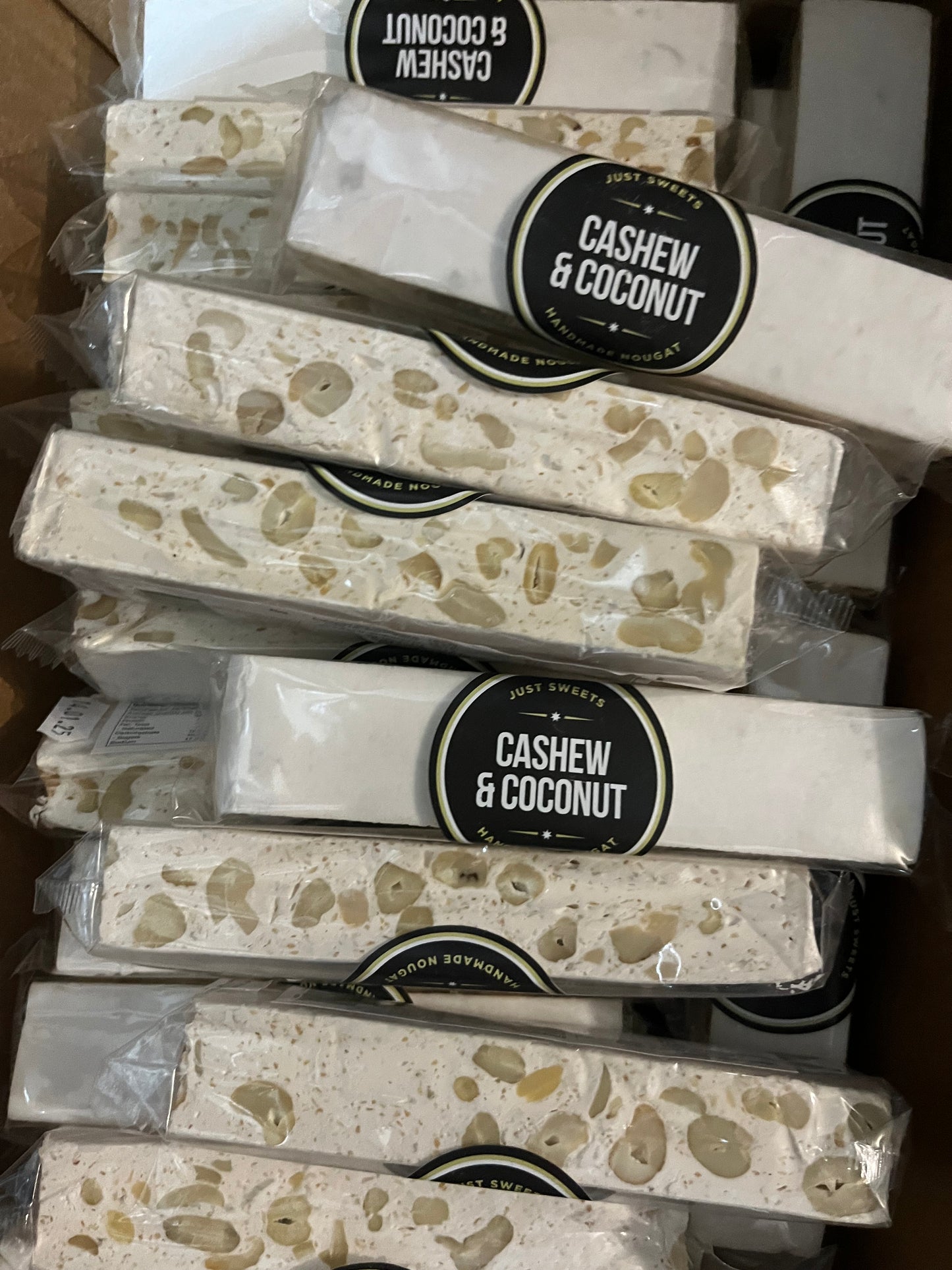 Cashew & Coconut Nougat Bar 100g