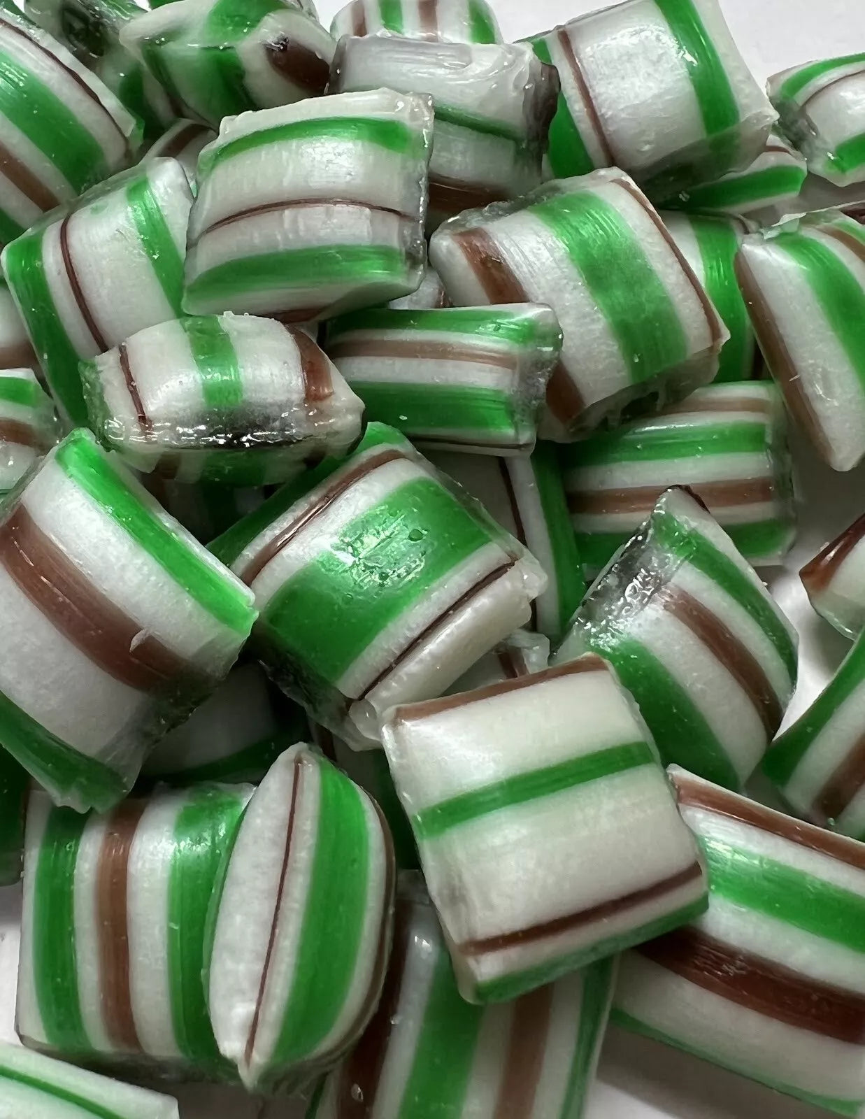 Choc Mint Crunch Humbugs Rock Candy 1 kg